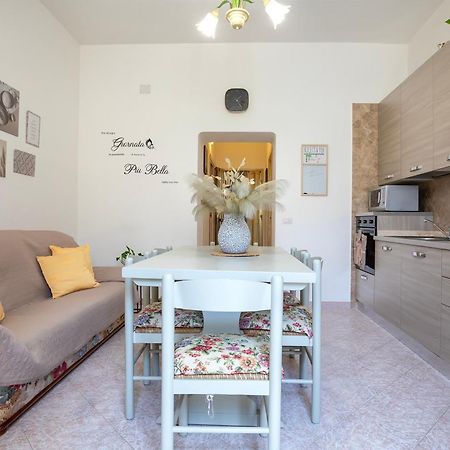 Trinità dʼAgultu Viviana'S Holiday Home מראה חיצוני תמונה